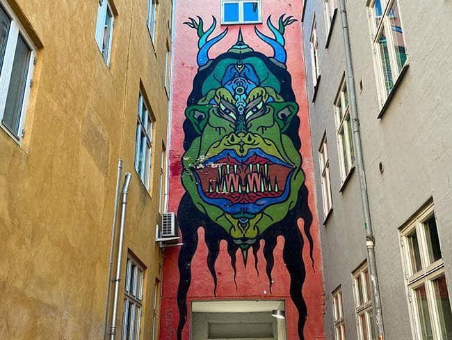 Posthusstræde street art