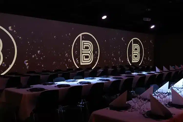 Dans & Bar på The Ballroom Dans & Bar på The Ballroom