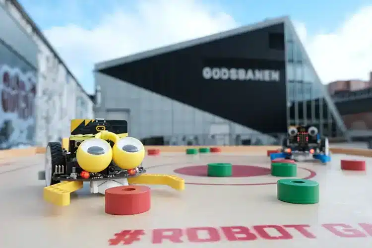 Presse_Robot-Games-Champions_Robot-Bob-lores Presse_Robot-Games-Champions_Robot-Bob-lores