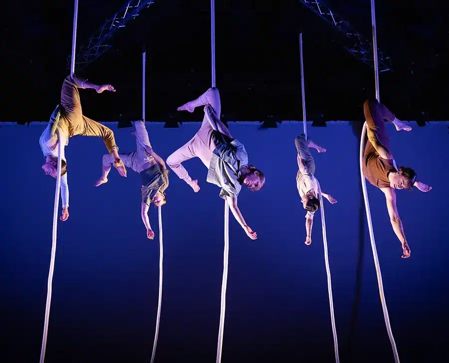 Forestilling Axial Figures Bora Bora foto Jens Peter Engedal