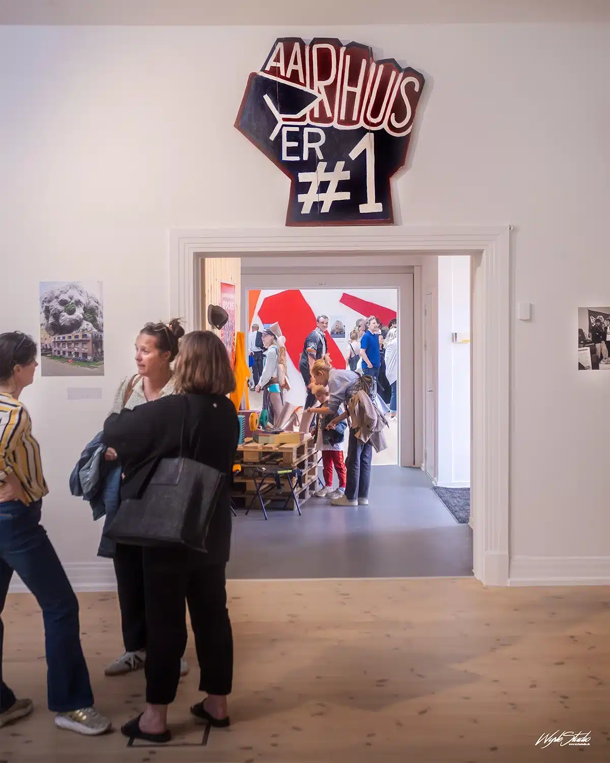 Skiltet Aarhus’er #1 ved udstilling - Kunsthal Aarhus