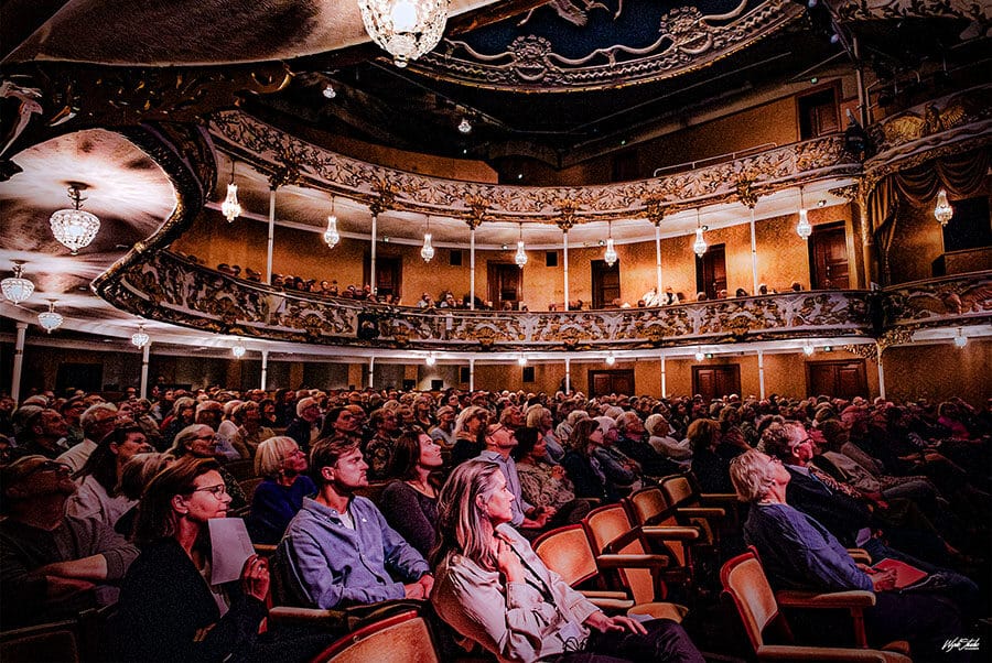 Historiefestival på Aarhus Teater – 125 år med historier, latter og fællesskab