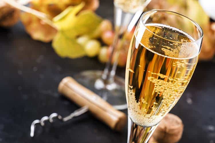 Champagne Tasting til soes med Aros Cruises » Aarhus Inside Champagne Tasting til søs med Aros Cruises