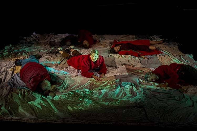 Krigsboern – smaa stemmer i krigens skygge » Aarhus Inside Krigsbørn – små stemmer i krigens skygge