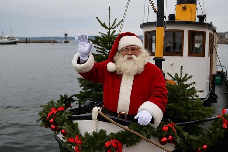 Vi sejler Julemanden i møde på JULDAMPEREN AI
