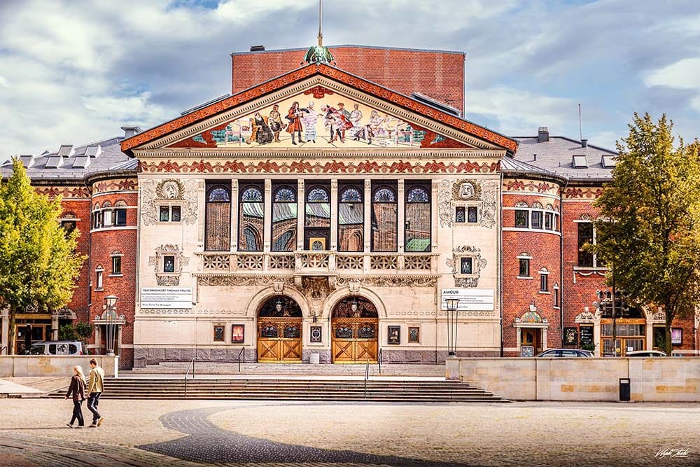 aarhus teater set udefra Bispetorv » Aarhus Inside Herman Bangs ord åbnede Aarhus Teater – og lød igen 125 år senere