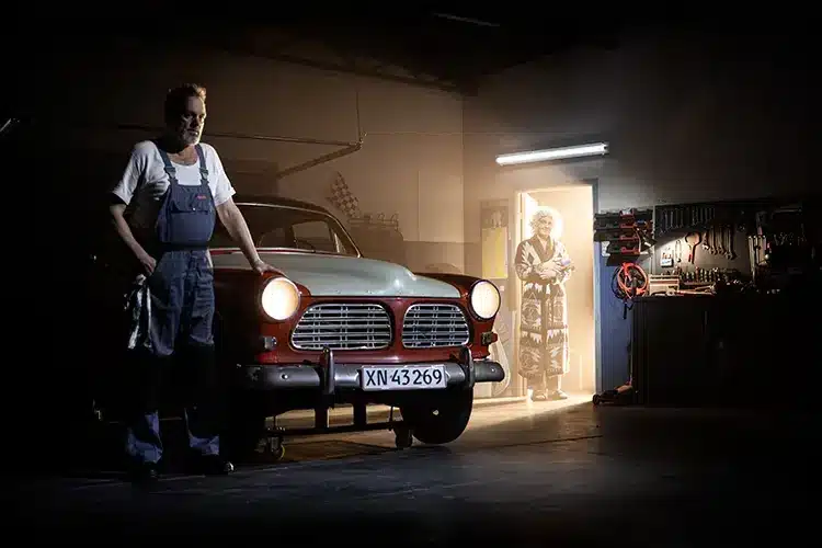 Teater Svalegangen Oles Nye Auto Montgomery » Aarhus Inside Ole’s Nye Auto på Teatret Svalegangen