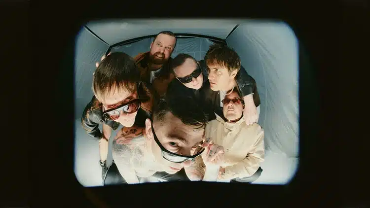 Viagra Boys på scenen med kaotisk energi og sort humor, svensk punkband klar til NorthSide 2026.