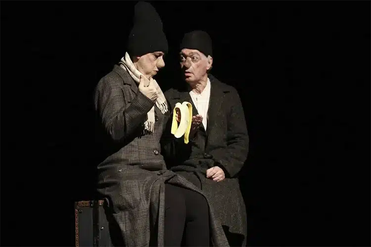 BARE VENT - En rørende og ordløs klovneforestilling for voksne