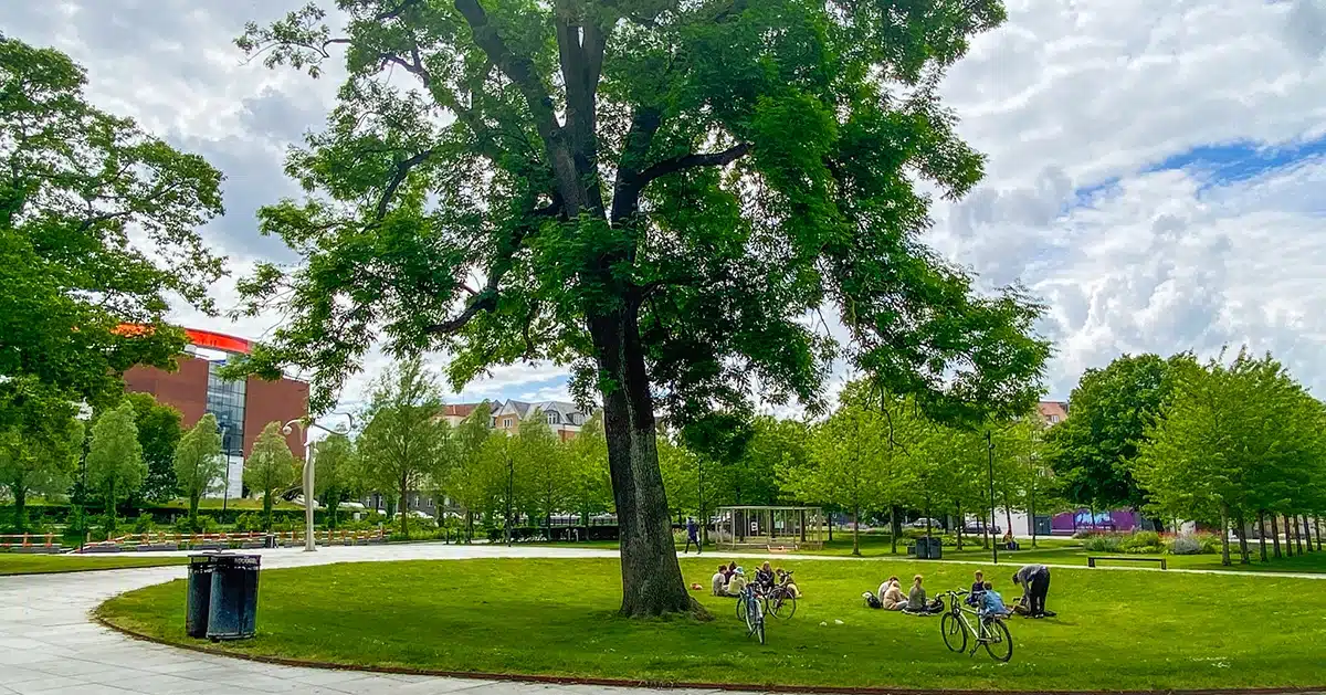 Udsigt til ARoS fra Mølleparken Udsigt til ARoS fra Mølleparken