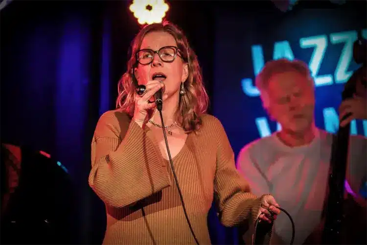 Emma Denward Transformation i Maritsa Salen