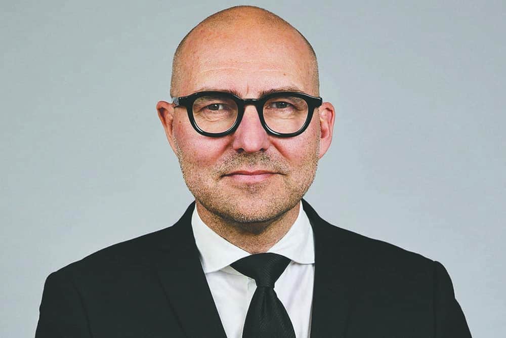 Peter Ernstved Rasmussen - Forsvarsløs – når den største trussel kommer indefra