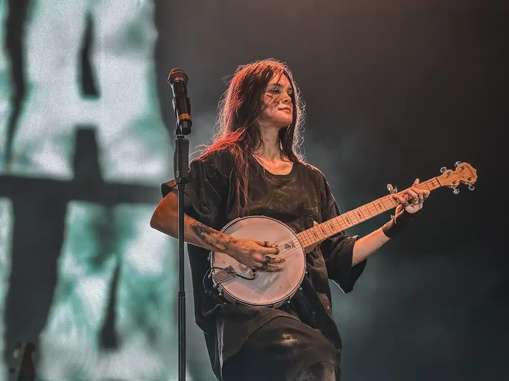 Sofia Isella med banjo på Northside 2026