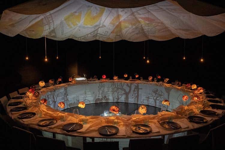 9-EPISTLER-OG-EN-BOLLE-MED-SMELTET-OST_Teatret-Gruppe-38_Foto-Liv-Hoejgaard