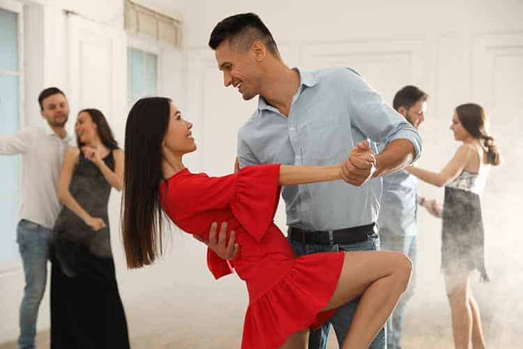 Salsa & Bachata Party på Folkestedet - Envato billede