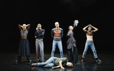 Jeppe på Bjerget på Aarhus Teater overrasker, udfordrer og rammer hårdt