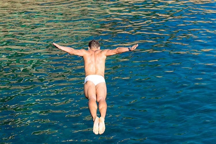 Red Bull Planken Ud ved Havnebadet - Envato billede