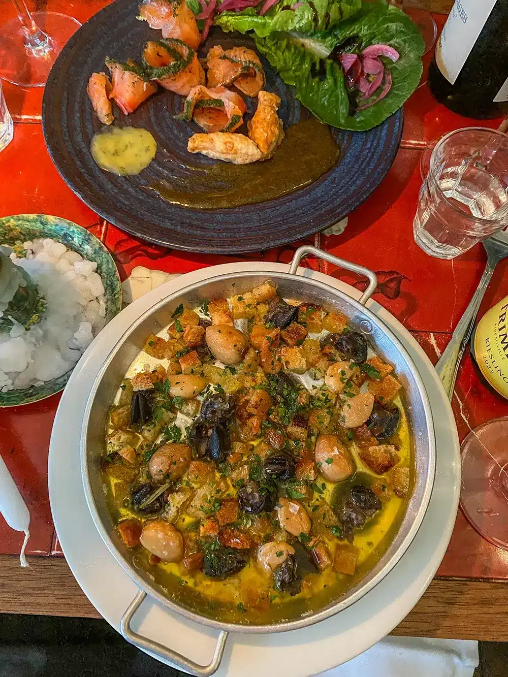 Franske snegle og gravad laks på Klassisk Bistro
