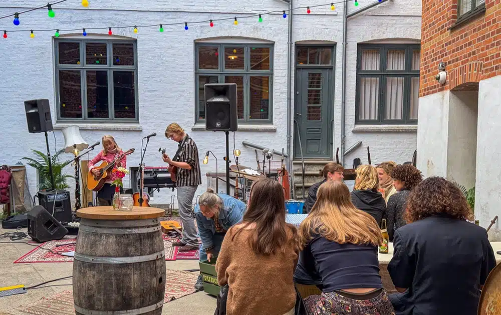 Livemusik og gæster til 70’er-aften i Den Gamle By
