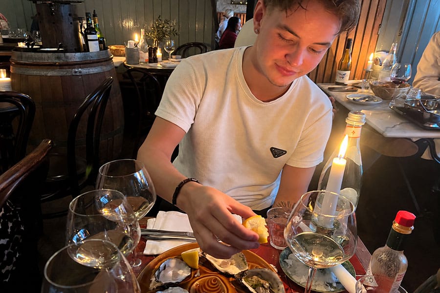 Klassisk Bistro: Fransk nærkontakt af 3. grad