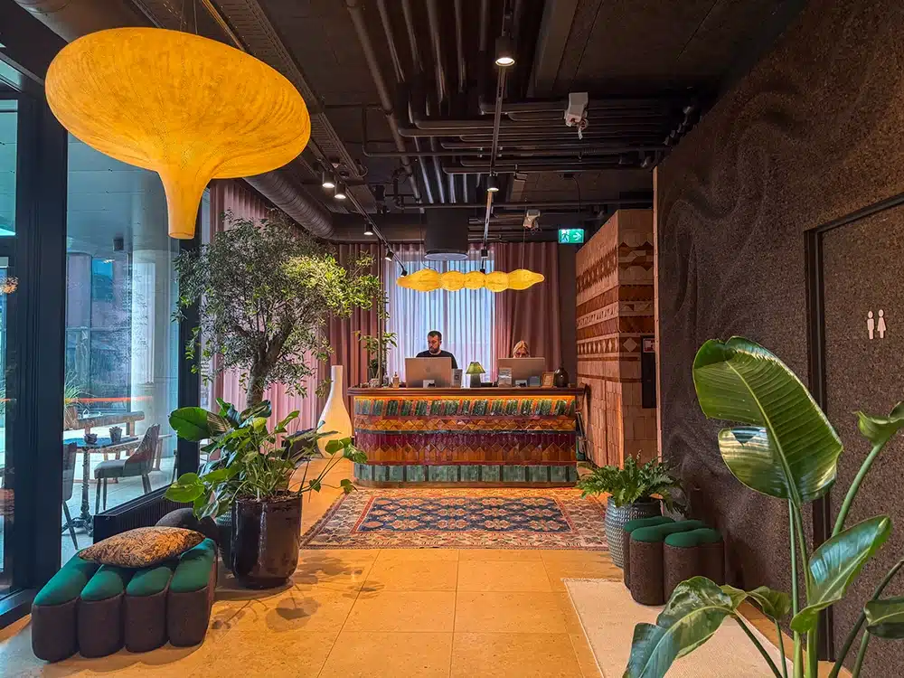 Belle Guldsmeden Reception