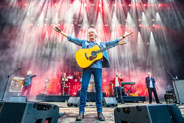 LARS LILHOLT BAND Fed Fredag Friheden