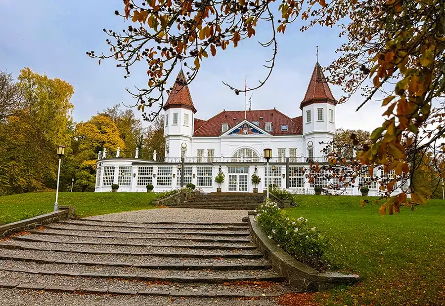 Varna set udefra