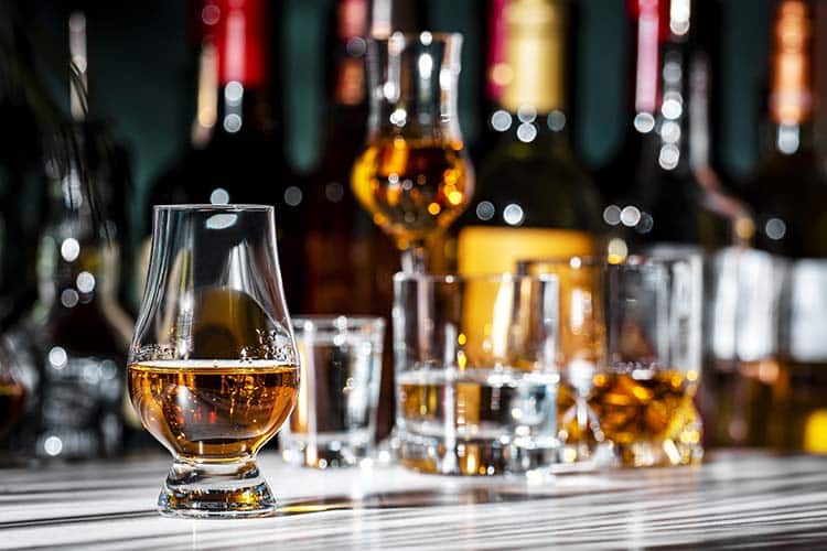 Whiskysmagning hos Smag Først - envato billede